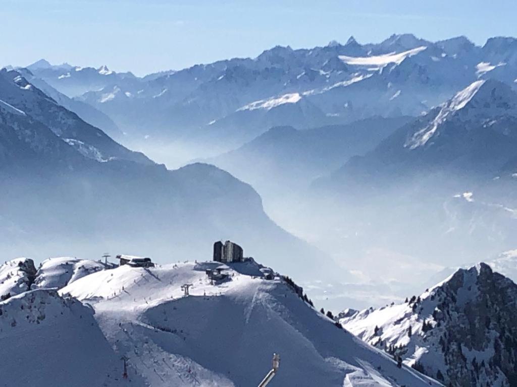 Swiss Mountains Apartment Лезен Екстериор снимка